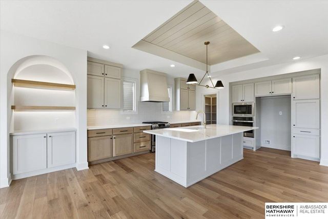 5439 Kestrel Parkway, Elkhorn, NE 68022