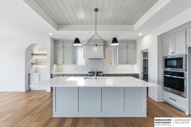 5439 Kestrel Parkway, Elkhorn, NE 68022