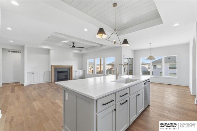 5439 Kestrel Parkway, Elkhorn, NE 68022