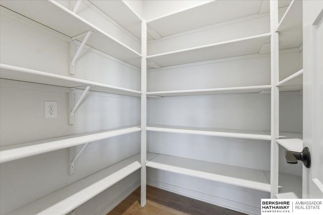 5439 Kestrel Parkway, Elkhorn, NE 68022