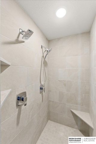 5439 Kestrel Parkway, Elkhorn, NE 68022