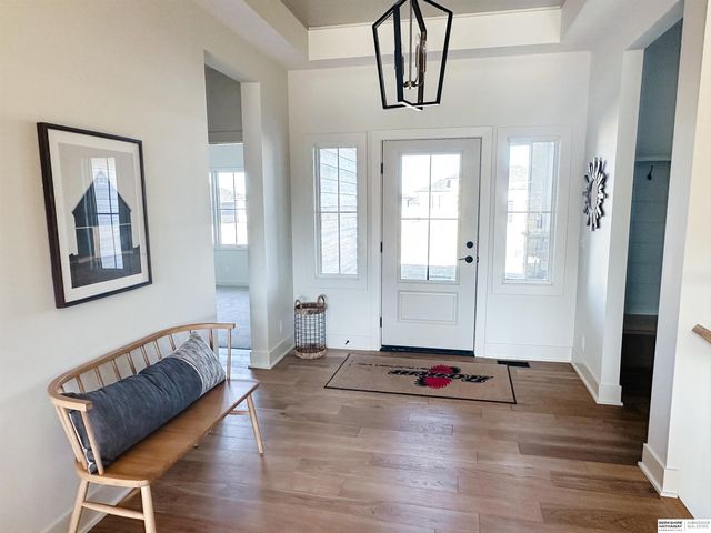 5439 Kestrel Parkway, Elkhorn, NE 68022