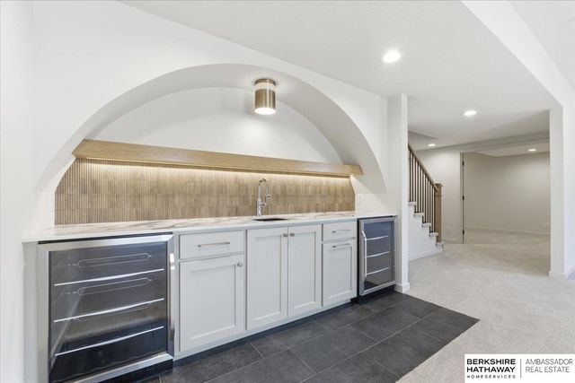 5439 Kestrel Parkway, Elkhorn, NE 68022