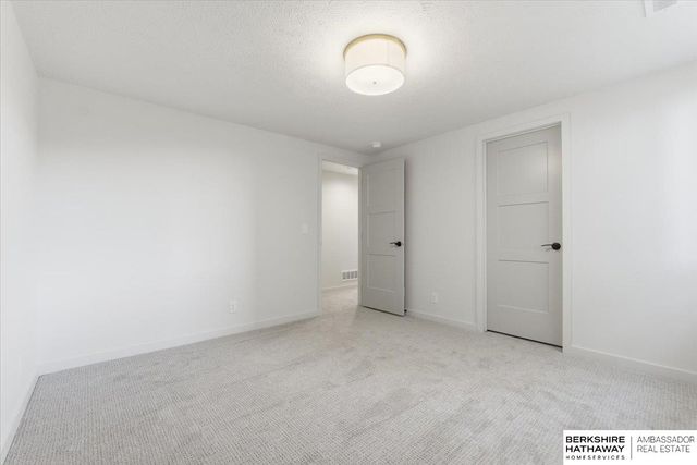 5439 Kestrel Parkway, Elkhorn, NE 68022