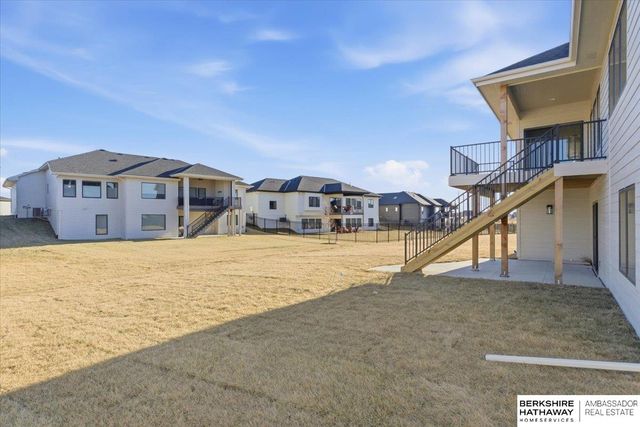 5439 Kestrel Parkway, Elkhorn, NE 68022