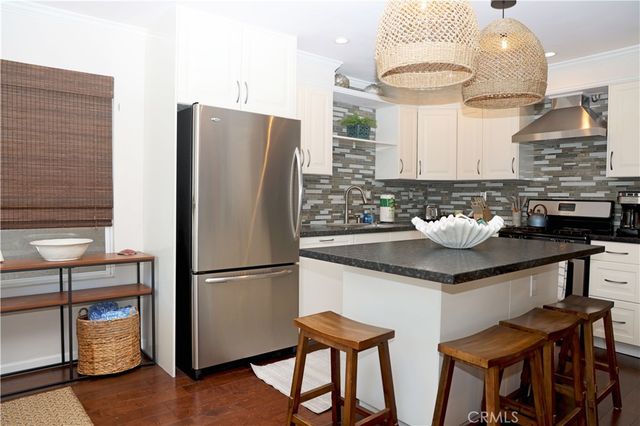 519 35th 1, Newport Beach, CA 92663