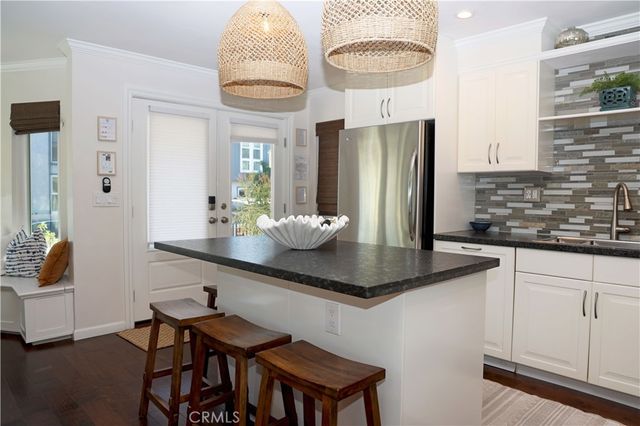 519 35th 1, Newport Beach, CA 92663