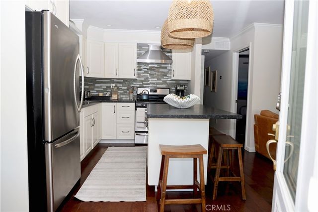 519 35th 1, Newport Beach, CA 92663