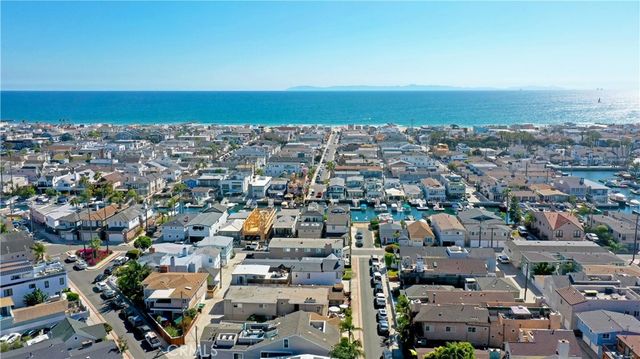 519 35th 1, Newport Beach, CA 92663
