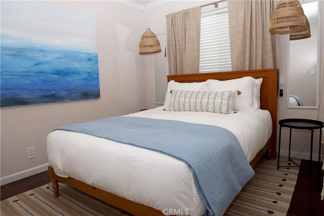 519 35th 1, Newport Beach, CA 92663