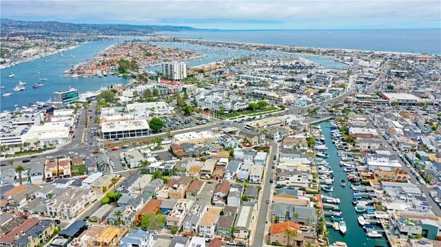 519 35th 1, Newport Beach, CA 92663