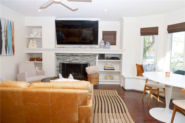 519 35th 1, Newport Beach, CA 92663
