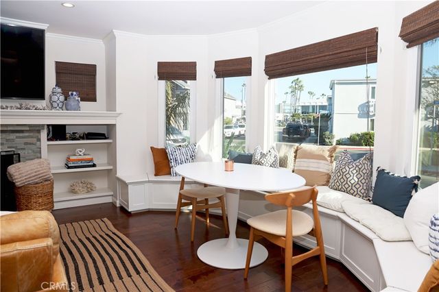 519 35th 1, Newport Beach, CA 92663
