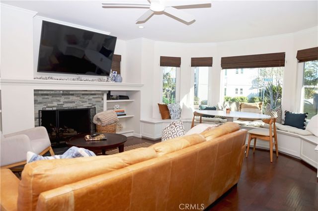 519 35th 1, Newport Beach, CA 92663
