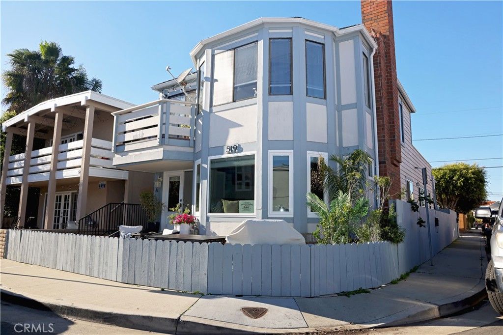 519 35th 1, Newport Beach, CA 92663