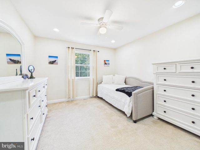 33 STEPHANIE DR, Bear, DE 19701