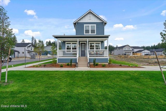 300 E Grosbeak, Hayden, ID 83835