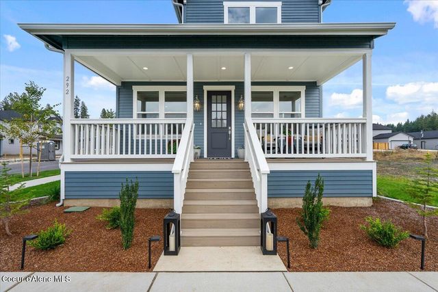 300 E Grosbeak, Hayden, ID 83835