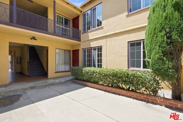 3559 Sawtelle Boulevard 2, Los Angeles, CA 90066