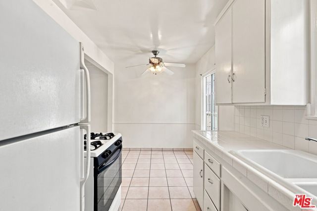 3559 Sawtelle Boulevard 2, Los Angeles, CA 90066