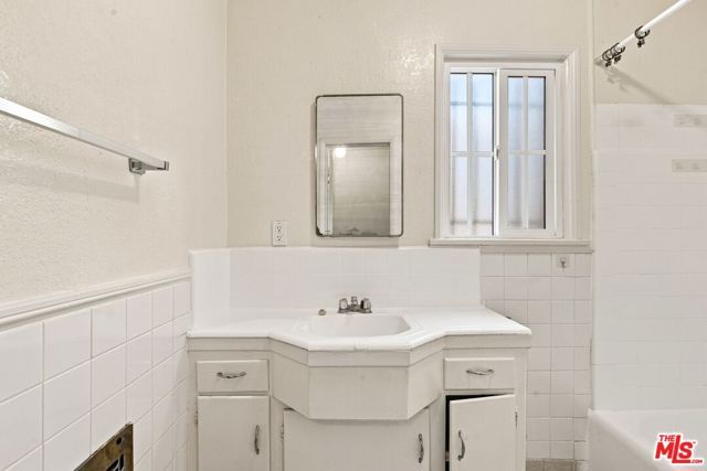 3559 Sawtelle Boulevard 2, Los Angeles, CA 90066