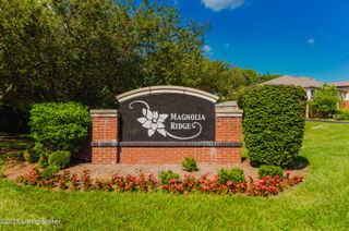 9500 Magnolia Ridge Dr, UNIT 104, Louisville, KY 40291