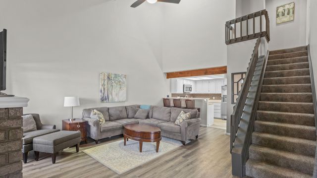 3440 S Delaware Avenue 137, Springfield, MO 65804