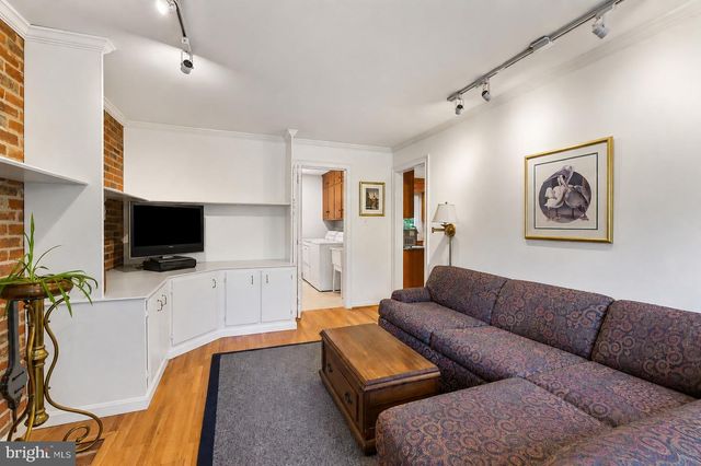 38 ORCHARD WAY N, Potomac, MD 20854