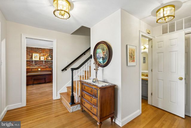 38 ORCHARD WAY N, Potomac, MD 20854