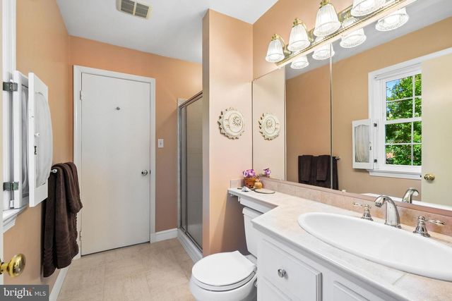 38 ORCHARD WAY N, Potomac, MD 20854