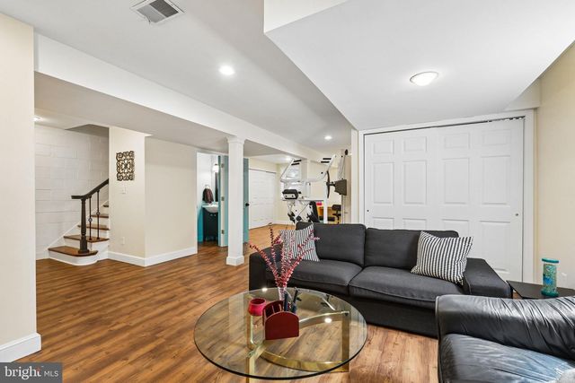 38 ORCHARD WAY N, Potomac, MD 20854
