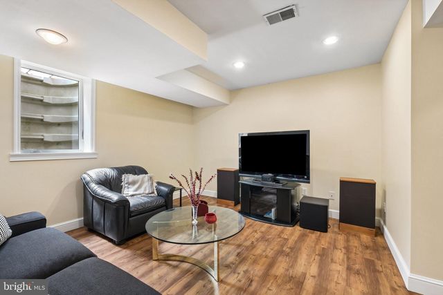38 ORCHARD WAY N, Potomac, MD 20854