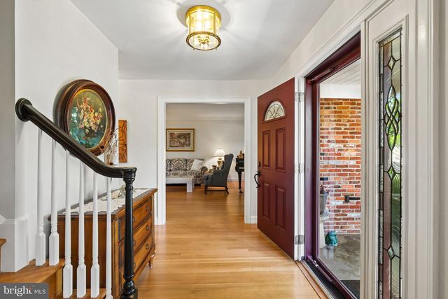 38 ORCHARD WAY N, Potomac, MD 20854