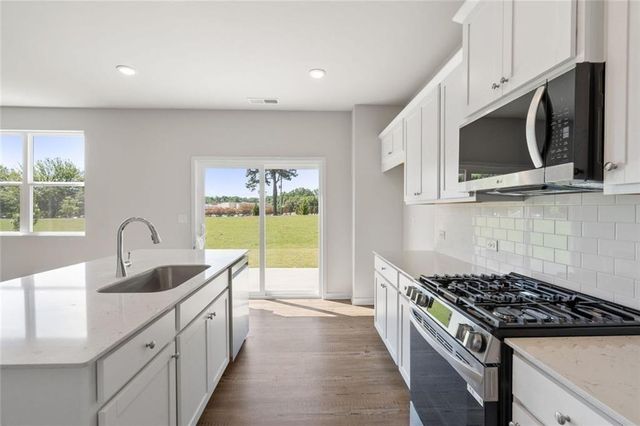 405 Charnwood Lane, Mcdonough, GA 30253