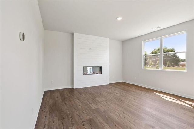 405 Charnwood Lane, Mcdonough, GA 30253