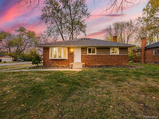 28316 Sutherland Street, Southfield, MI 48076