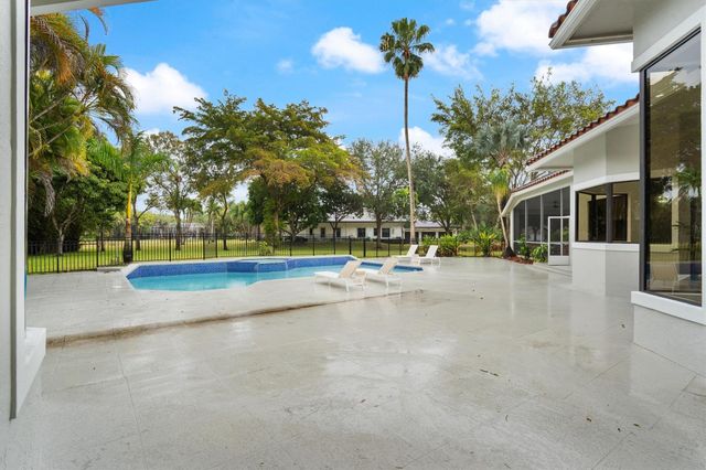 7685 NW 47th Drive, Coral Springs, FL 33067