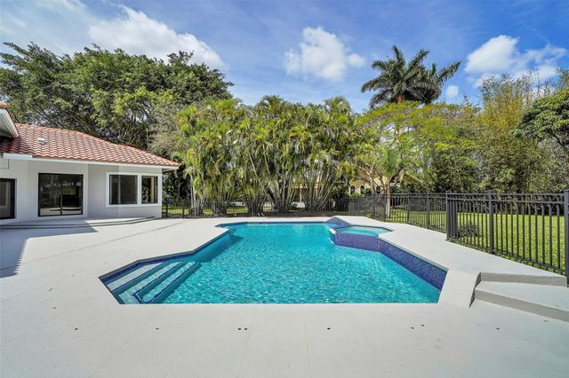 7685 NW 47th Drive, Coral Springs, FL 33067