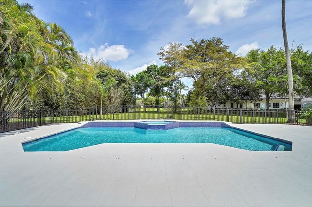 7685 NW 47th Drive, Coral Springs, FL 33067