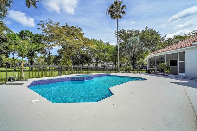 7685 NW 47th Drive, Coral Springs, FL 33067