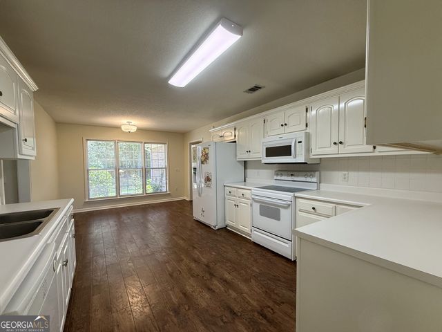 1129 Bartlett Drive, Statesboro, GA 30461