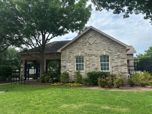 622 Hugh Walker Drive, Mesquite, TX 75149
