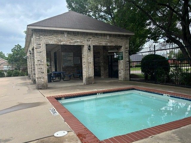 622 Hugh Walker Drive, Mesquite, TX 75149