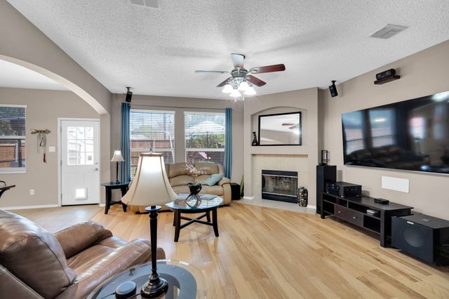 622 Hugh Walker Drive, Mesquite, TX 75149