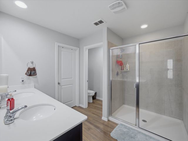 420 Milverton Drive, Fort Worth, TX 76036