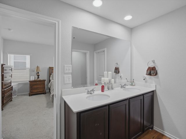 420 Milverton Drive, Fort Worth, TX 76036