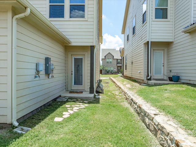 420 Milverton Drive, Fort Worth, TX 76036