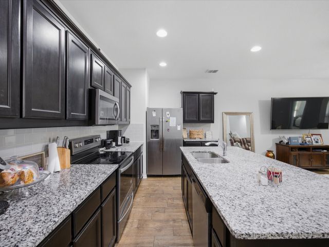 420 Milverton Drive, Fort Worth, TX 76036