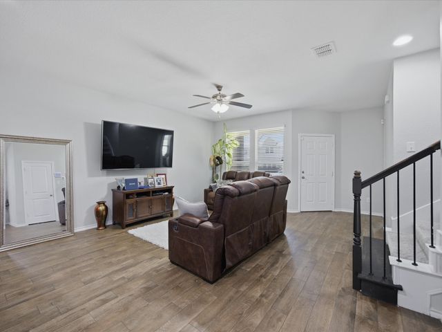 420 Milverton Drive, Fort Worth, TX 76036