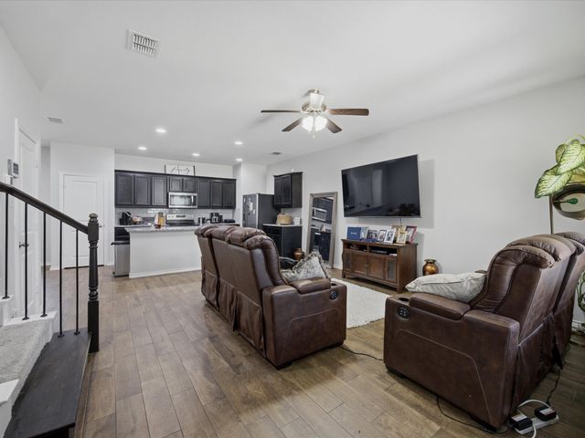 420 Milverton Drive, Fort Worth, TX 76036